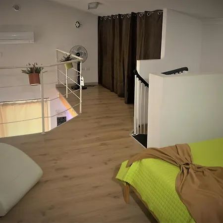 Alojamento de Acomodação e Pequeno-almoço L' Ulivo 4*